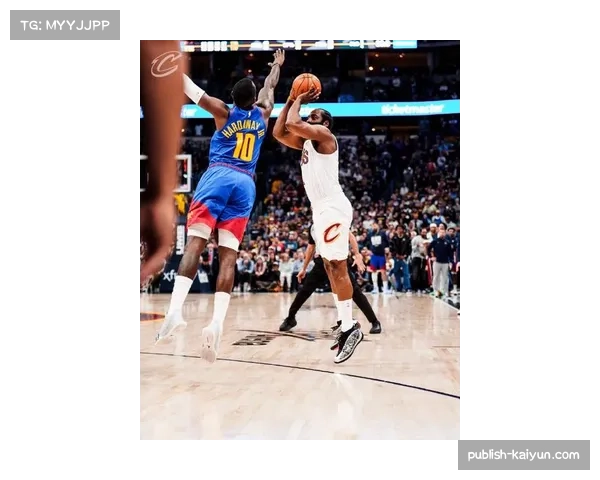 骑士哈登加盟后球队进攻效率跃居联盟第二 骑士哈登加盟后球队进攻效率跃居联盟第二